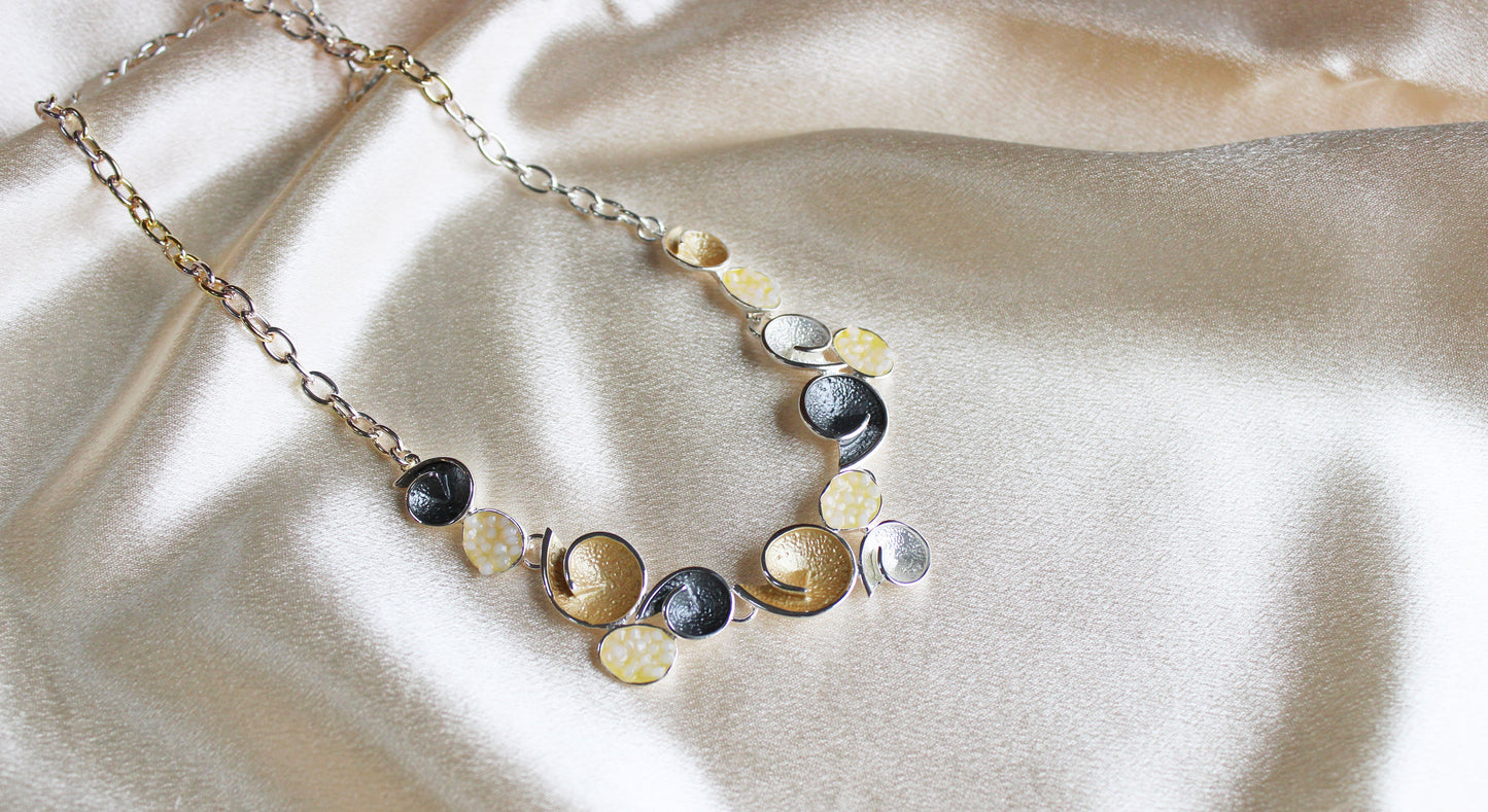 Ribbon Swirl Necklace